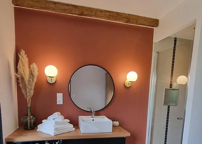 Hébergement de vacances Chez Gigi, Maisonnette Confort Avec Terasse *